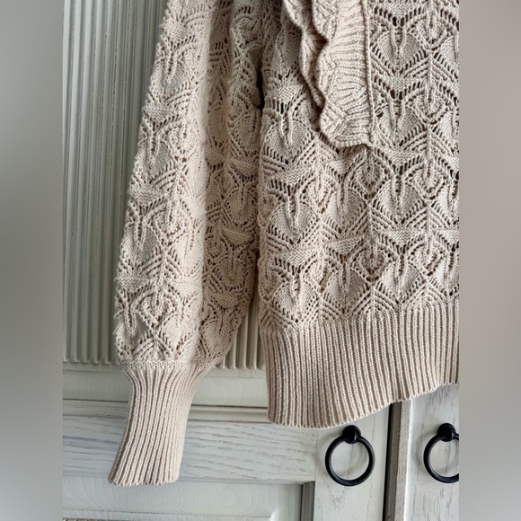 LINE & DOT Women’s Cream Knit Crochet Ruffle Sweater Size Small - Picture 15 of 15